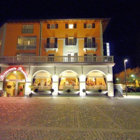 ホテル ベルニナ ティラーノ エクステリア 写真